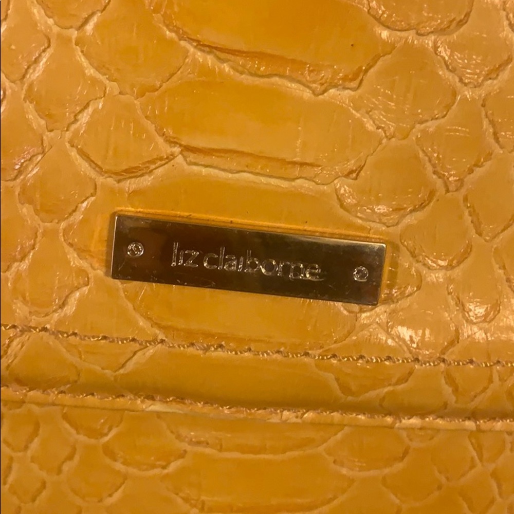 Handbag - Picture 3 of 5